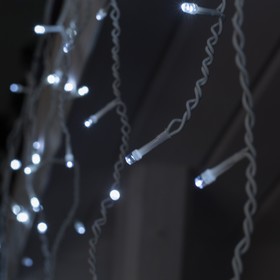 Гирлянда «Бахрома» 3 × 0.6 м, IP44, УМС, белая нить, 160 LED, свечение белое, 220 В, УЦЕНКА
Гирлянда «Бахрома» 3 × 0.6 м, IP44, УМС, белая нить, 160 LED, свечение белое, 220 В, УЦЕНКА