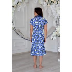 Халат женский, размер 56
Халат женский, размер 56