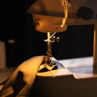 Швейная машинка LuazON LSH-02, 5 Вт, компактная, 4xАА или 220 В, белая - Фото 2