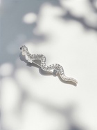 Брошь «Змейка», белая в серебре - Фото 6