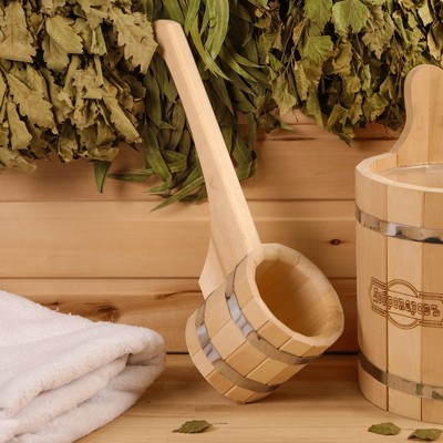 Ковш-черпак из липы 0.5л, 43 см, нержавеющий обруч, с горизонтальной ручкой, "Добропаровъ"