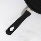 Сковорода-гриль, d=28 см, бакелитовая ручка, стеклянная крышка, цвет чёрный - Фото 4