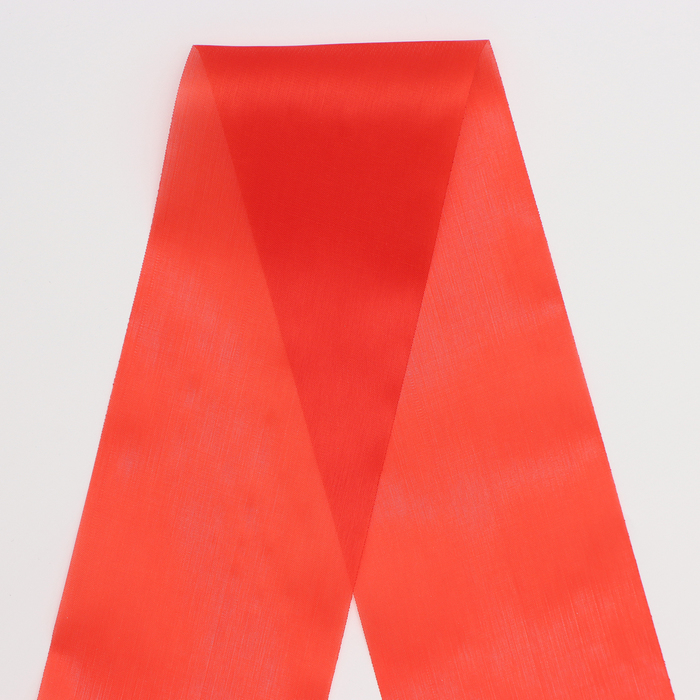 Лента "Выпускник", шёлк красный, с годом, фольга - фото 1905359717