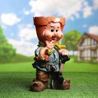 Садовая фигура "Гном с кашпо на голове" 22*18*37см - Фото 1