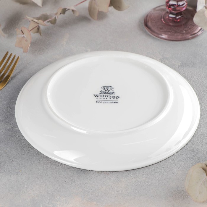 Тарелка фарфоровая десертная с утолщённым краем Wilmax Olivia Pro, d=20 см, цвет белый - фото 1908267926