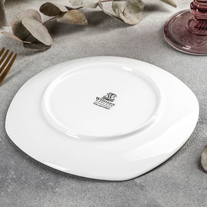 Тарелка фарфоровая пирожковая Wilmax Ilona, d=16,5 см, цвет белый - фото 1927272871