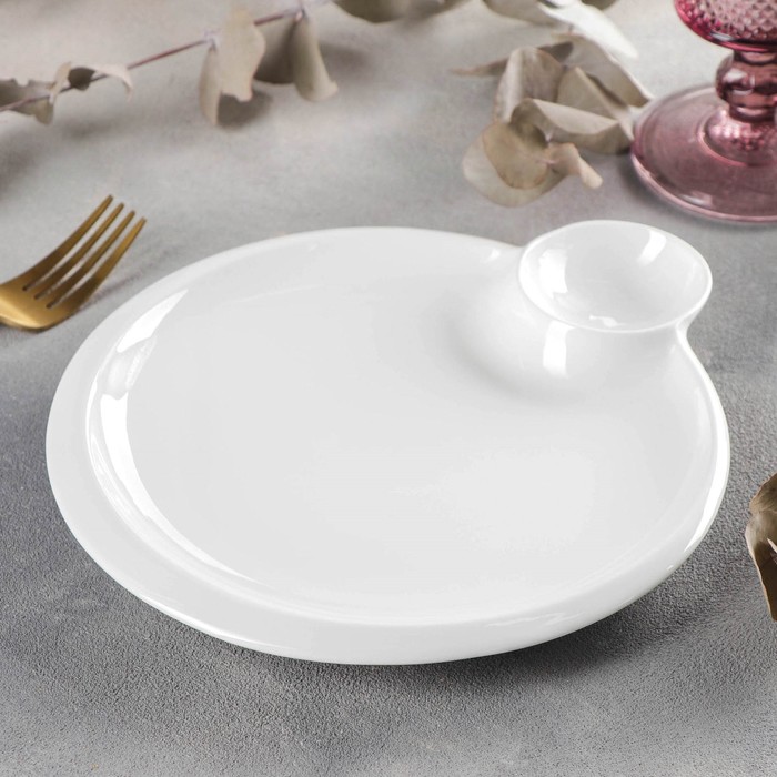 Блюдо фарфоровое круглое с соусником Wilmax Teona, d=20 см, цвет белый - фото 1909741366