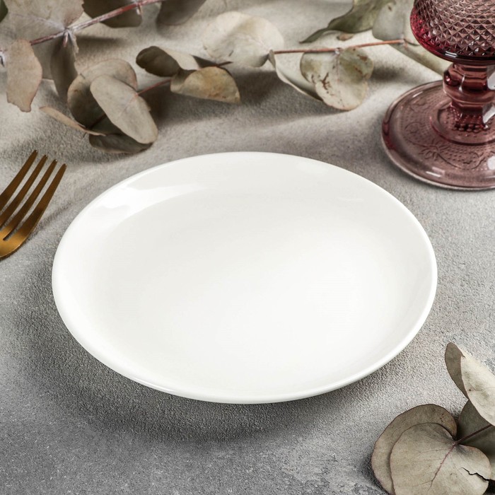 Тарелка фарфоровая пирожковая с утолщённым краем Wilmax Olivia Pro, d=15 см, цвет белый - фото 1908268107