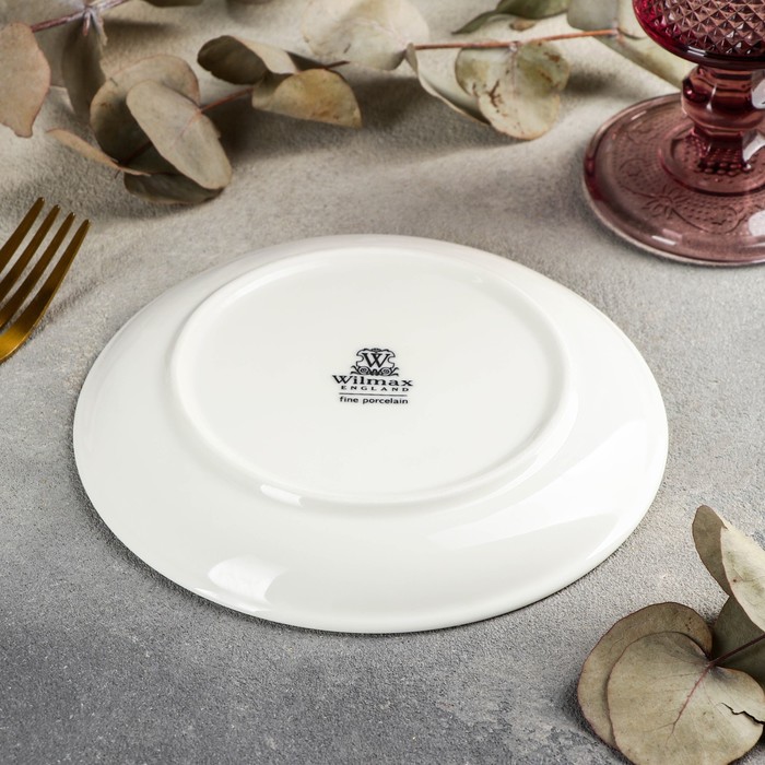Тарелка фарфоровая пирожковая с утолщённым краем Wilmax Olivia Pro, d=15 см, цвет белый - фото 1908268106