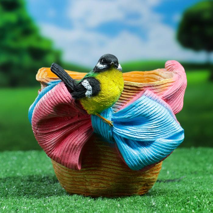 Фигурное кашпо "Птичка на шляпе с бантиком" 21х17см, МИКС - Фото 1