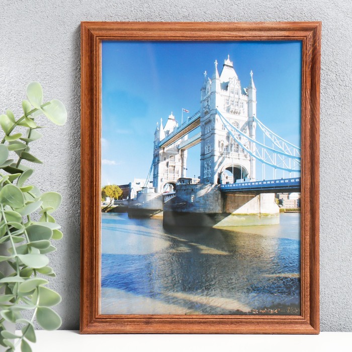 Фоторамка 18х24 (3N78) орех ( пластиковый экран) - Фото 1