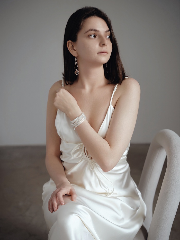 Серьги висячие со стразами «Капля с ромбом», цвет белый в розовом золоте, 7.2 см