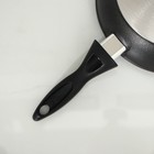 Сковорода «Алёна», d=20 см, h=8 см, пластиковая ручка, антипригарное покрытие, цвет чёрный - Фото 3