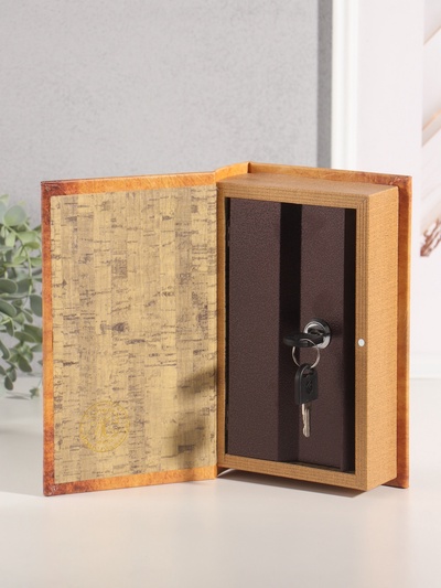 Шкатулка-сейф кожа "Атлас мира" 21х13х5 см