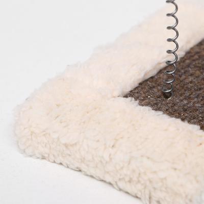 Игрушка для кошек, 27×15.5×25 см, 3 дразнилки и когтеточка, цвет МИКС