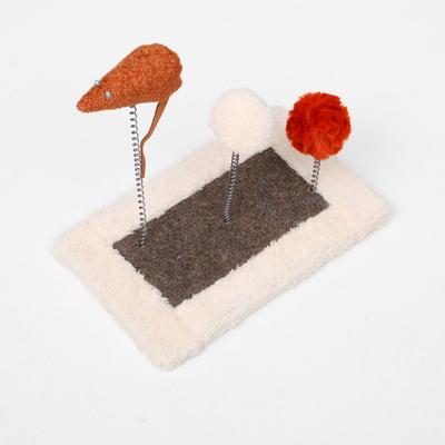 Игрушка для кошек, 27×15.5×25 см, 3 дразнилки и когтеточка, цвет МИКС