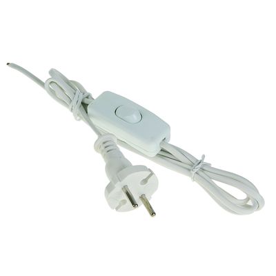 Шнур TUNDRA, 1.7 м, ШВВП 2х0.5 мм2, с выключателем и вилкой, белый