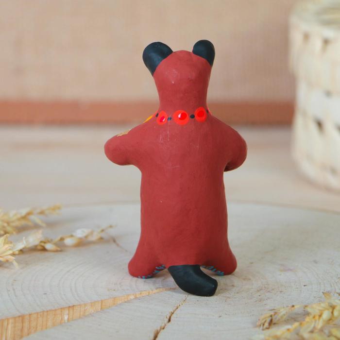 Дымковская игрушка "Медведь с цветком, с петухом, с гармонью", 11 см,  микс - фото 1925796862