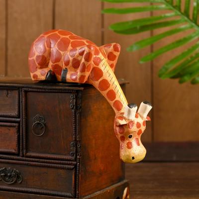 Фигура интерьерная «Жираф Стёпа подглядывает», 20×19×7 см, дерево