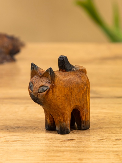 Сувенир «Причудливый кот», 5.5×4.5×2.5 см, дерево