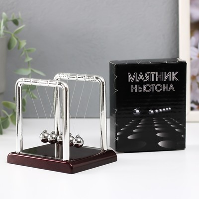Маятник настольный антистресс «Шары Ньютона. Колыбель техно», квадрат, 9×9×7.5 см