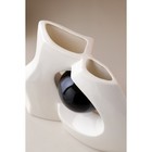 Ваза керамическая "Принцип", настольная, белая, чёрный шар, 24 см - Фото 5