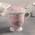 Кружка заварочная 350 мл «Рондо» с крышкой, ситом и ложкой, цвет розовый - Фото 1