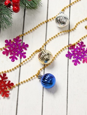 {{photo.Alt || photo.Description || 'Бусы на ёлку «Снежинки и шарики», длина 2 м, разноцветные'}}