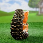 Садовая фигура из полистоуна «Белка в шишке», 25×20×14 см - Фото 2