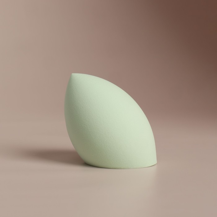 Скошенный спонж для макияжа «Капля», 6,5 × 4 × 4 см, цвет МИКС - Фото 1