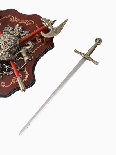 Геральдика "Конь и лев с доспехами"