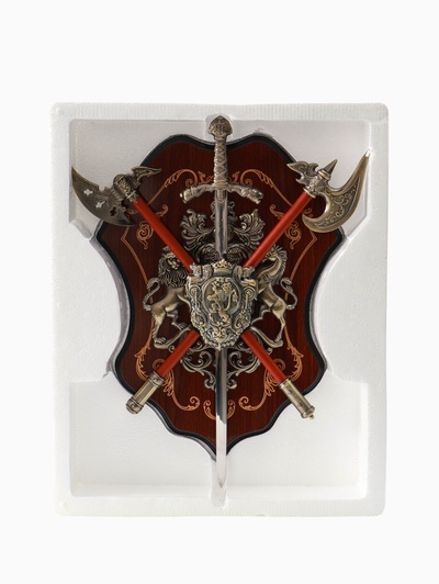 Геральдика "Герб со львом"