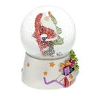 Сувенир полистоун водяной шар музыкальный "Дед Мороз в длинном колпаке у елки" 14х10х10 см - Фото 2