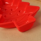 Форма для выпечки Доляна «Ёлочка с гирляндой», силикон, 18×14,5×3,5 см, цвет красный - фото 4560349