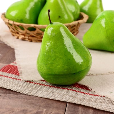 Муляж «Груша», 10 см, зелёный