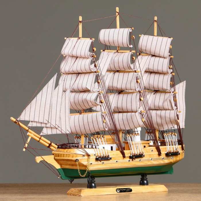 Корабль сувенирный средний «Виксен», борта светлое дерево, паруса микс, 42х49х10 см - фото 1896484310
