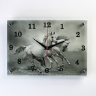 Часы настенные, серия: Животный мир, "Серые лошади", 25х35  см - фото 9822490