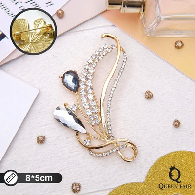 Брошь «Цветочные капли», цвет серо-белый в золоте