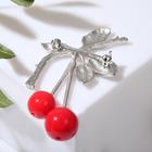 Брошь «Вишня» с листиками, подвижная, цвет красный в матовом серебре - Фото 3