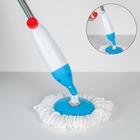 Швабра для мытья пола с распылителем Доляна, насадка из микрофибры 17×17 см, металлическая ручка 129 см, цвет МИКС - Фото 2