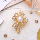 Брошь «Жемчужная классика» цветок, цвет белый в золоте - Фото 1