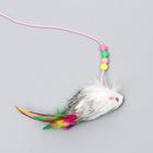 Дразнилка-удочка с мышью из натурального меха с перьями, микс цветов - Фото 3