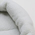 Лежанка меховая "Уют", 50 х 42 х 11 см, молочный - Фото 3