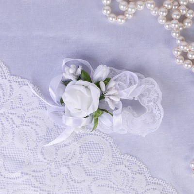 Повязка на руку для подружек невесты «Роза», на резинке, белая