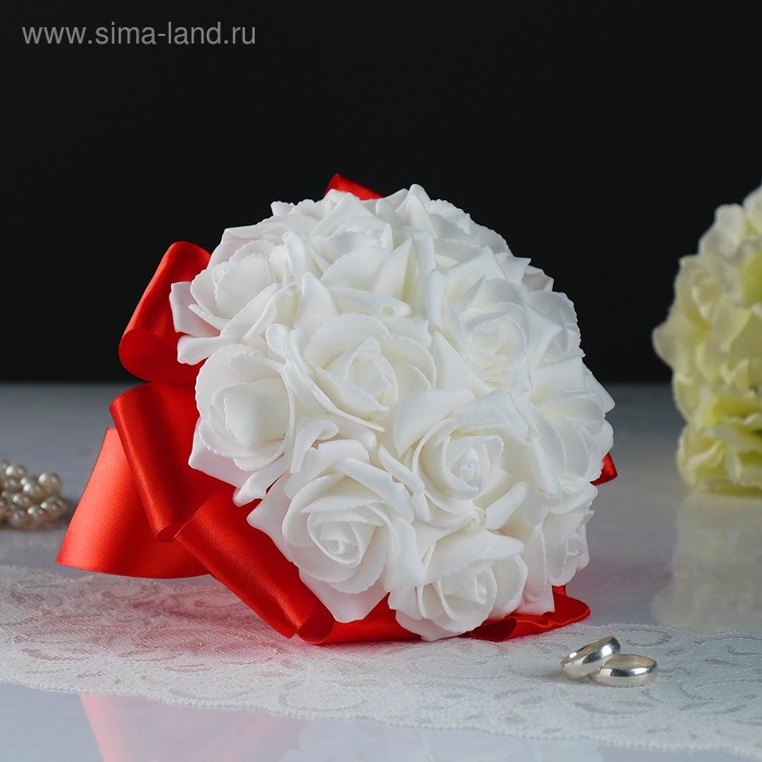 Букет-дублер для невесты из латексных цветков, бело-красный - Фото 1