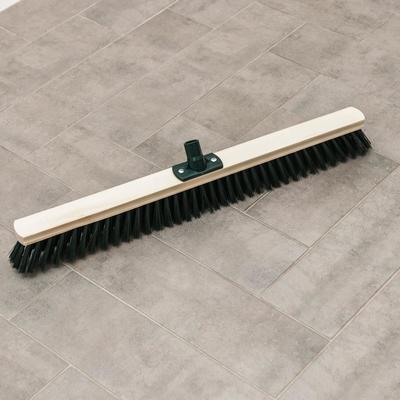 Щётка для подметания пола «Метро», 70×5 см, усиленный угловой резьбовой держатель
