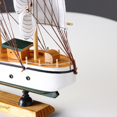 Корабль сувенирный средний «Мортан», борта белые, 33х31х5 см