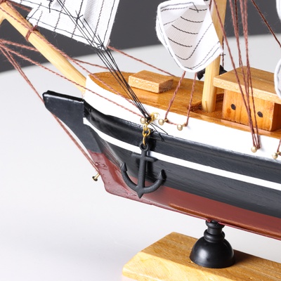 Корабль сувенирный средний «Пилад», борта тёмные, 33х31х5 см
