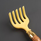 Массажёр - чесалка, универсальный, с ложкой, деревянный, 47 × 4 × 3 см, цвет жёлтый - Фото 2