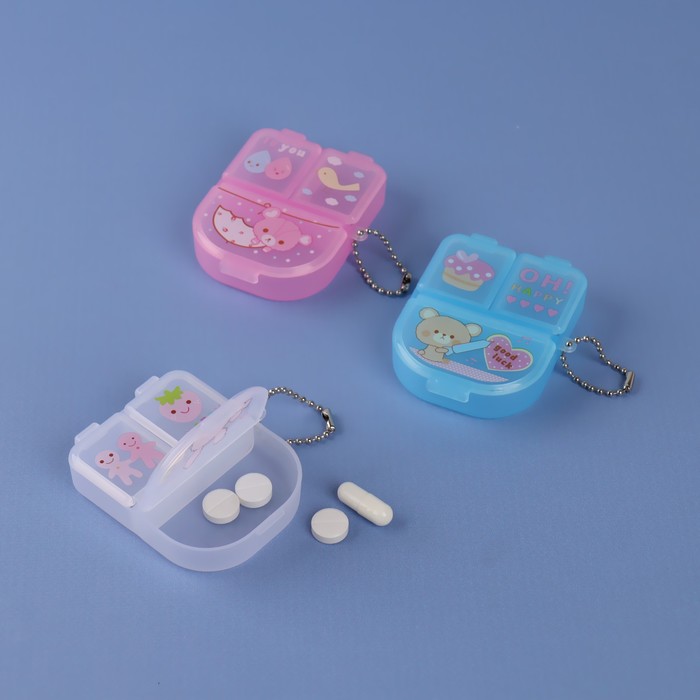 Таблетница с цепочкой, 3 секции, цвет МИКС - Фото 1